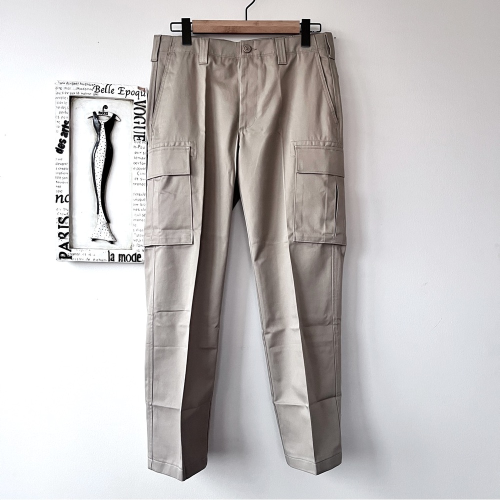 Men’s Lands End Traditional Fit Cargo Khaki Pants Size 32 NWOT